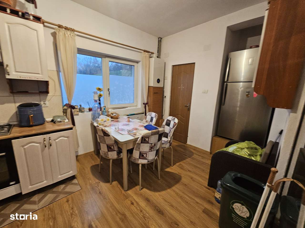 De vânzare Vilă P+1,Budeasa, teren 900 mp.,poziție frumoasă!-3