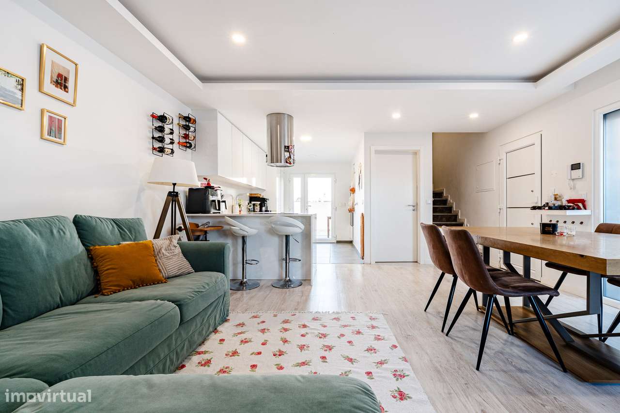 Moradia T3 com Garagem - Fernão Ferro-5