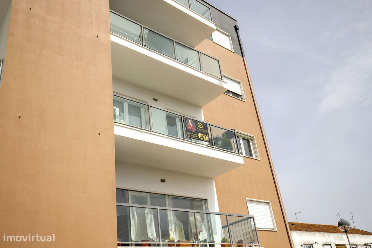 Apartamento T3 varanda estacionamento Corredoura Sesimbra-33