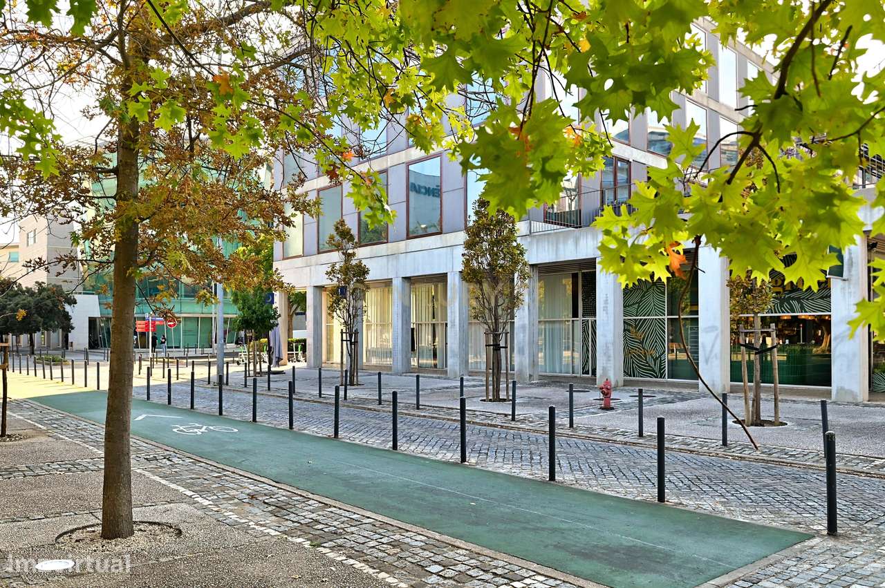 Trespasse de Restaurante (270 m2 + 2 esplanadas + 9 lugares de estacio-37