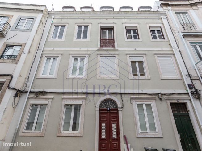 APARTAMENTO T2 RENOVADO, PRÓXIMO DO JARDIM DO PRÍNCIPE REAL-31