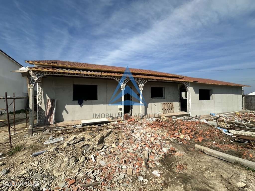 Moradia T5 com Piscina-18