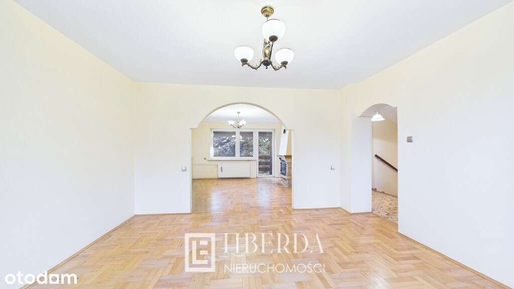 Dom z dużym ogrodem, Dąbrowica, ul. Kresowa-5