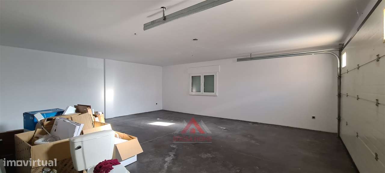 Moradia T7 + Sala c/ 100M2 + Terreno 4.666M2-16