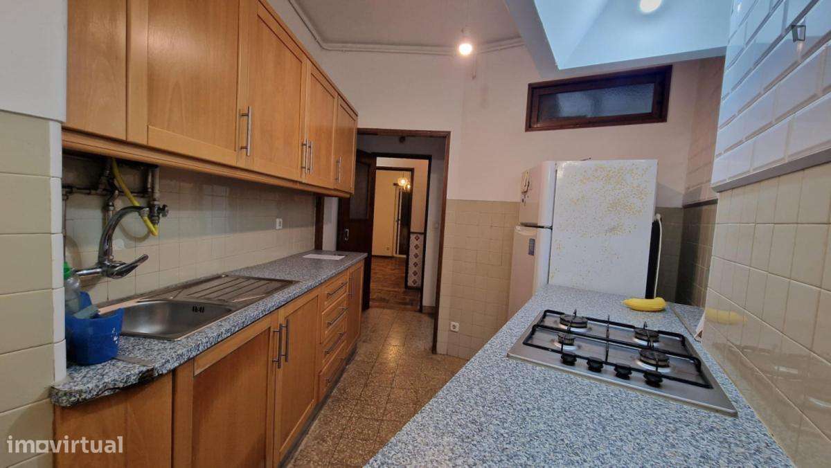 Quarto - localizado em Olivais Coimbra - Grande imagem: 5/11