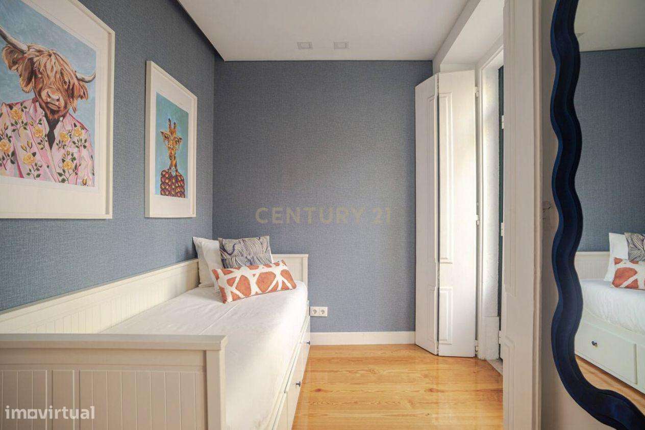 Apartamento T2 renovado na Graça, pronto a habitar ou investir, com fo-13