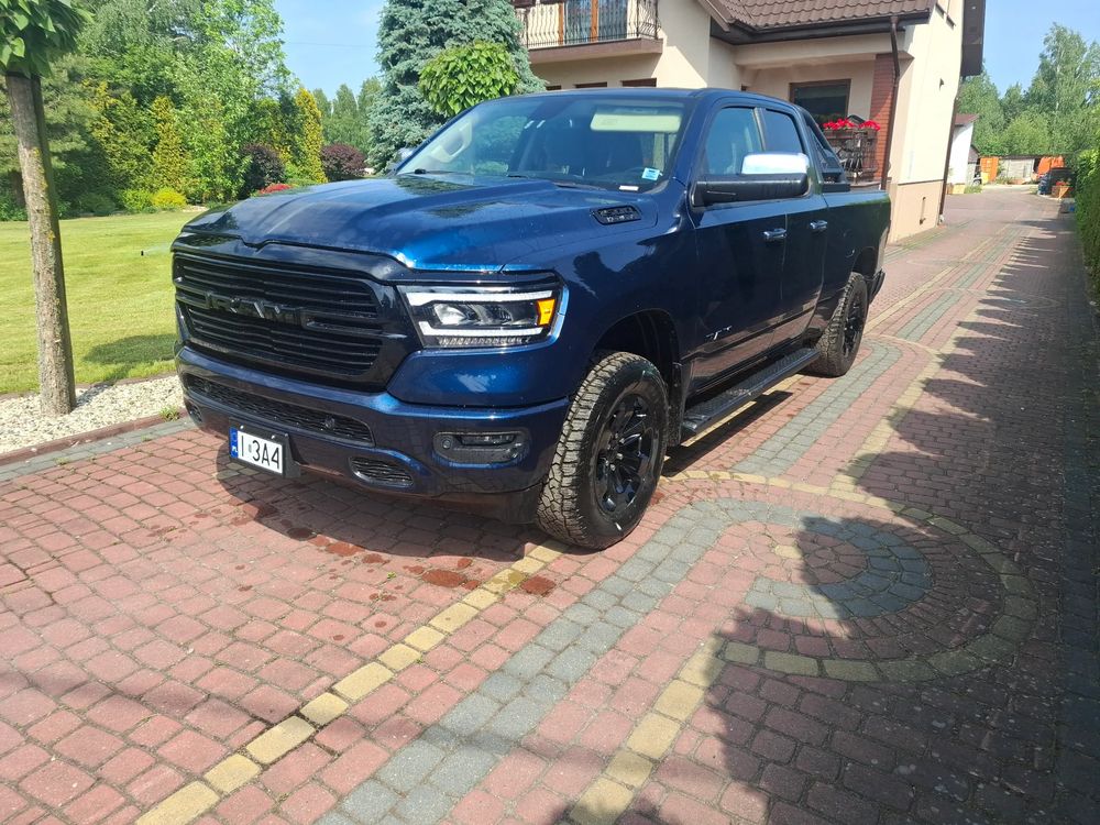 RAM 1500 5.7 Crew Cab Bighorn 2020