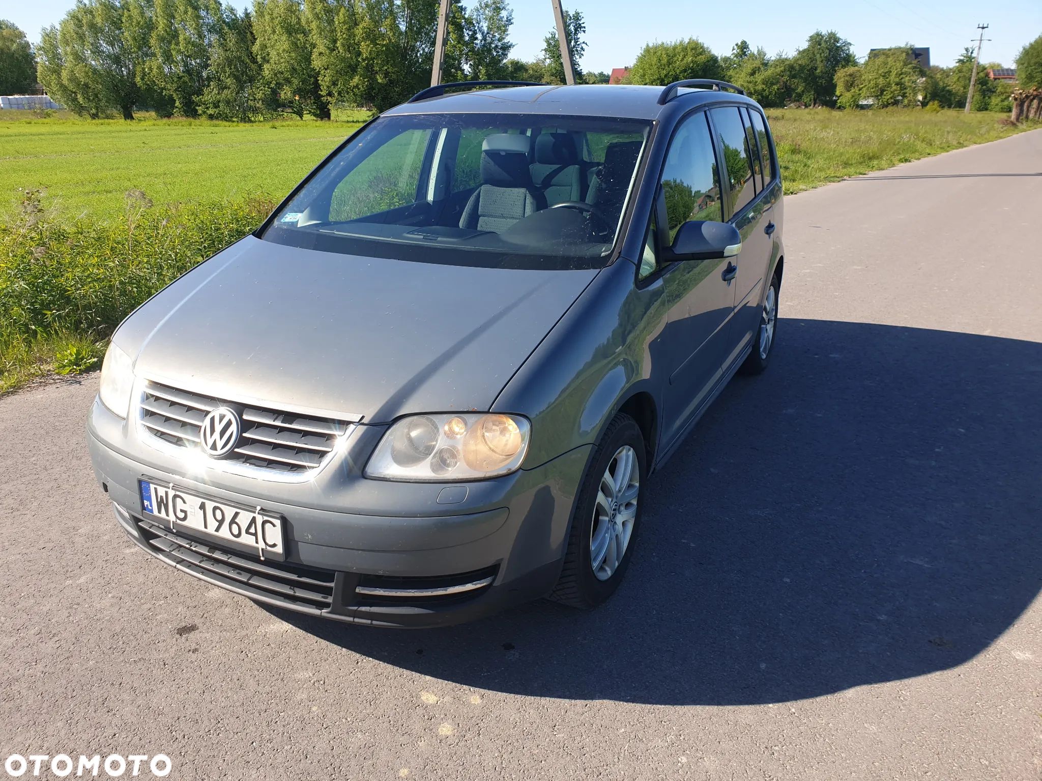 Volkswagen Touran 2.0 TDI Highline - 1