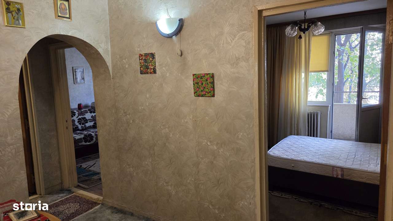 Pod Butelii, apartament 3 camere, decomandat, 70 mp, etaj 2/4-7