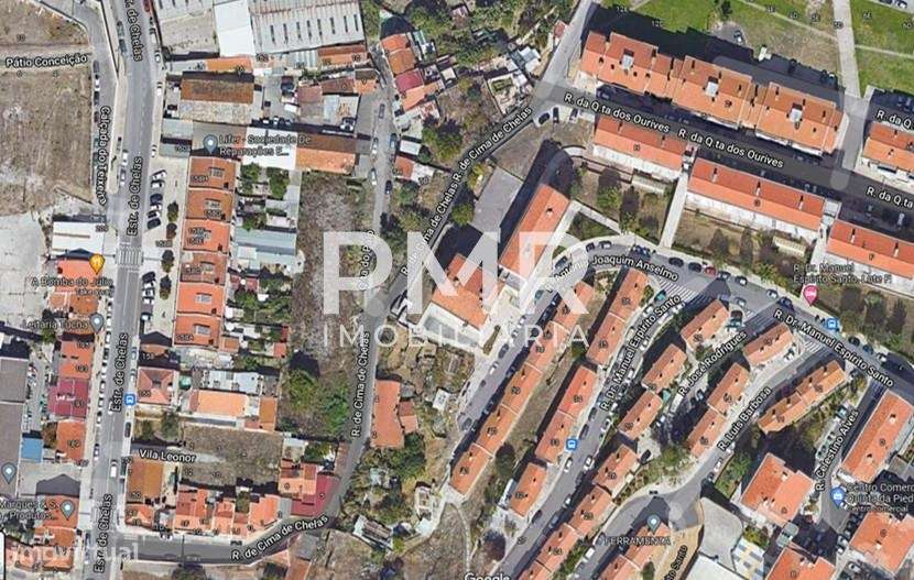 Conjunto de dois prédios urbanos em propriedade total, para reconstruç-10