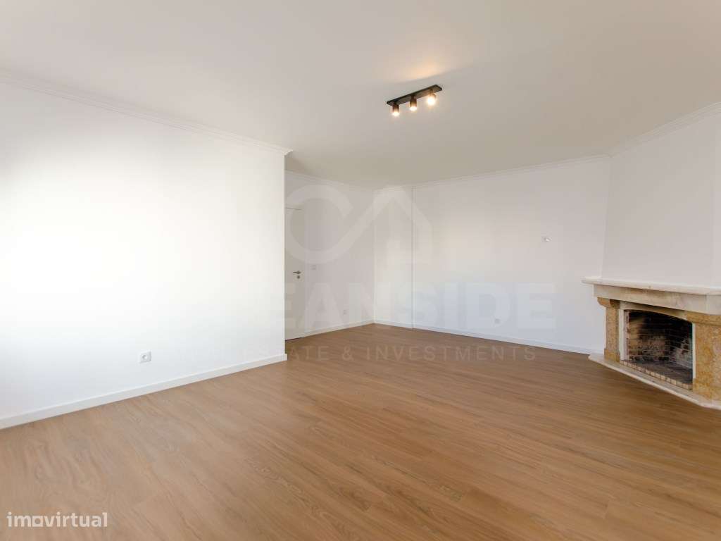 Apartamento T2 totalmente remodelado, com lareira e arrecadação-4