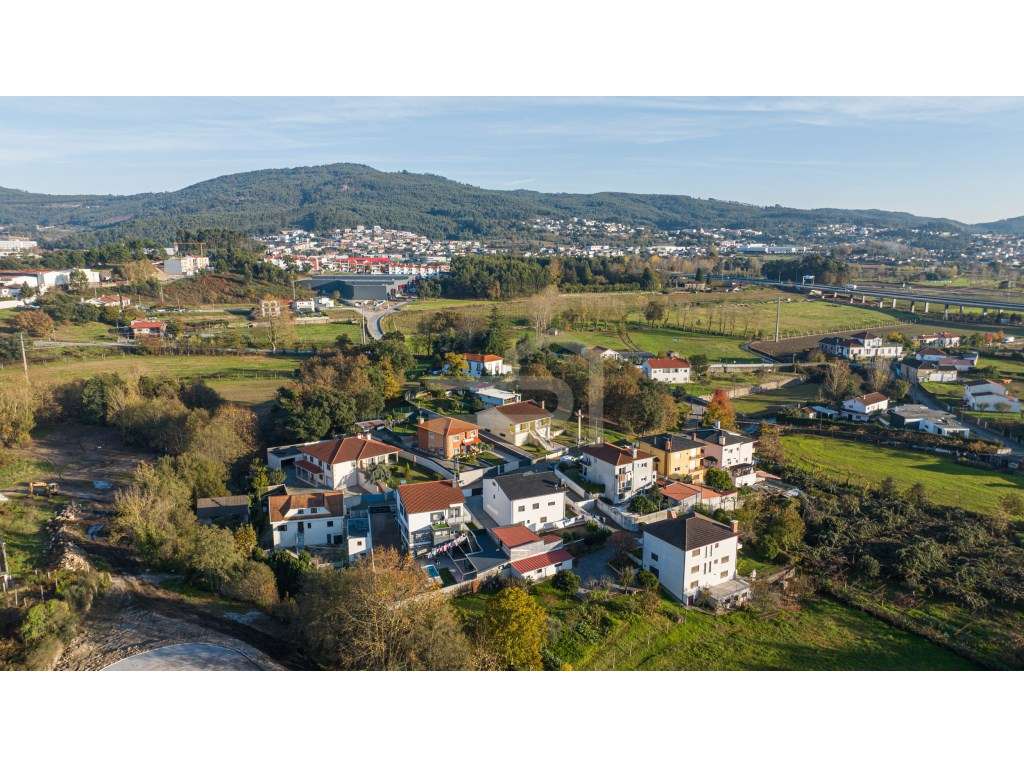 Moradia T4 em Lomar, Braga-27
