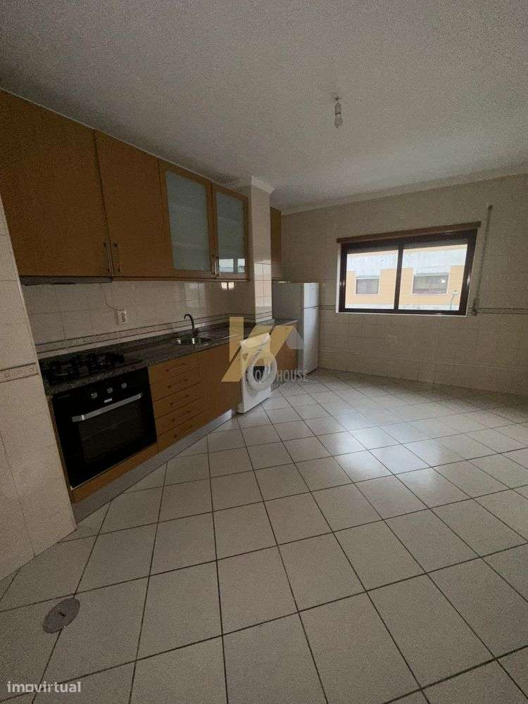 Apartamento T3 com boas áreas - Grande imagem: 2/11