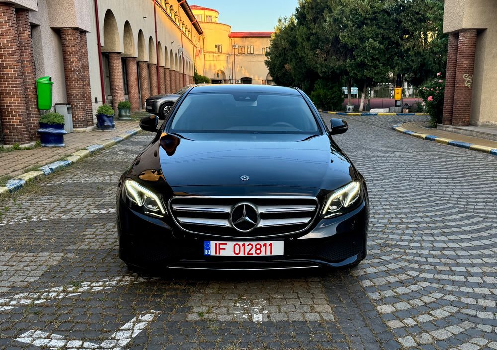 Mercedes-Benz E W213 [2016 - 2023] 220 d 9G-TRONIC Avantgarde 2017