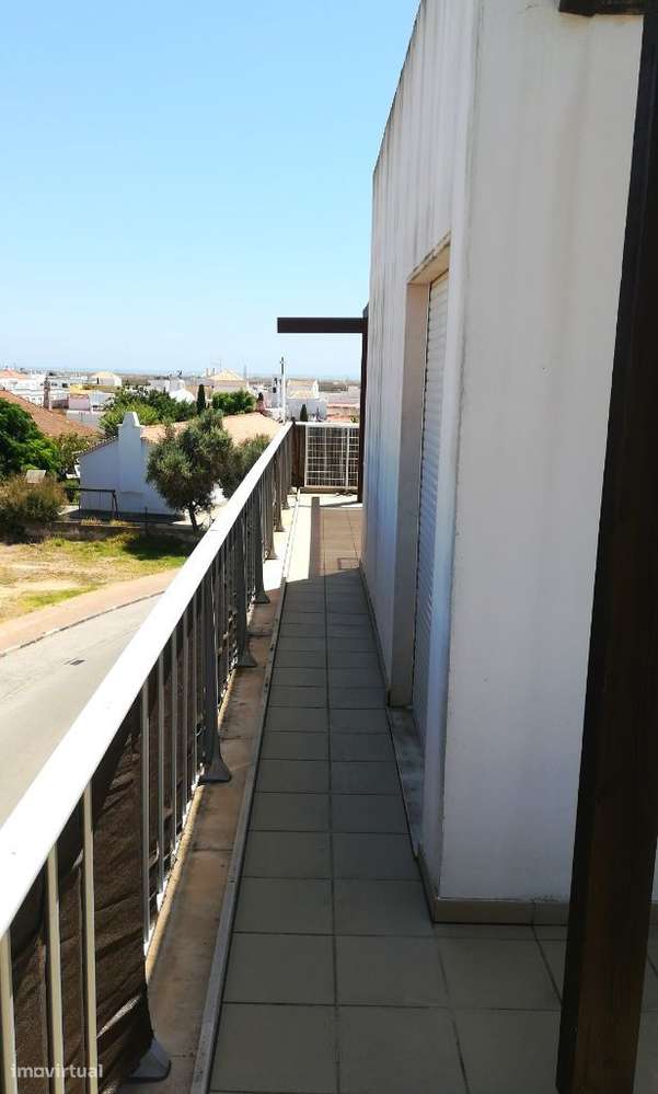 Fantástico apartamento T3, com boas áreas, Santa Luzia-33