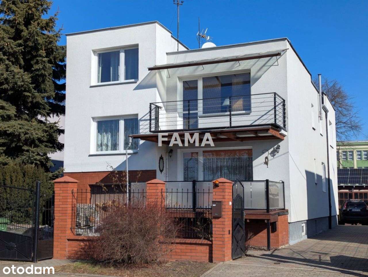 Dom 184,5 m2, idealny dla 2 rodzin, działka 596 m2