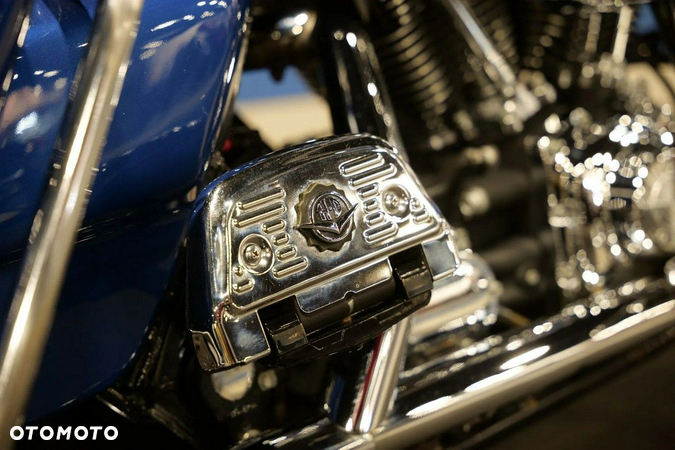 Harley-Davidson Touring Road King - 14
