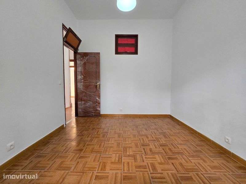 Apartamento T3+1 com terraço em Renovação total - Lisboa - Grande imagem: 4/12