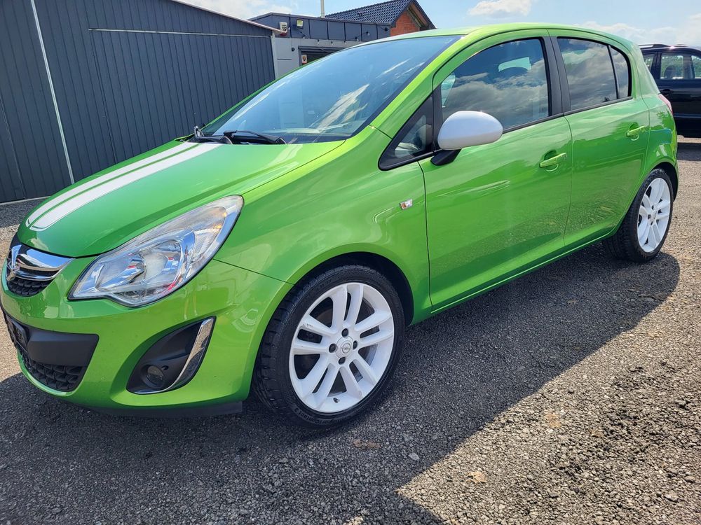 Opel Corsa D (2006-2014) 1.4 16V Color Edition 2012
