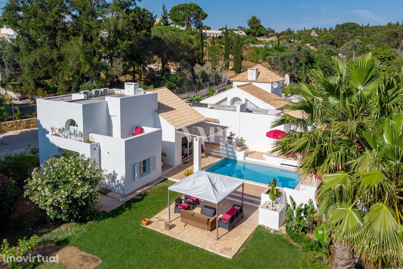 Moradia V3+1 anexo para venda em Albufeira, com piscina privada