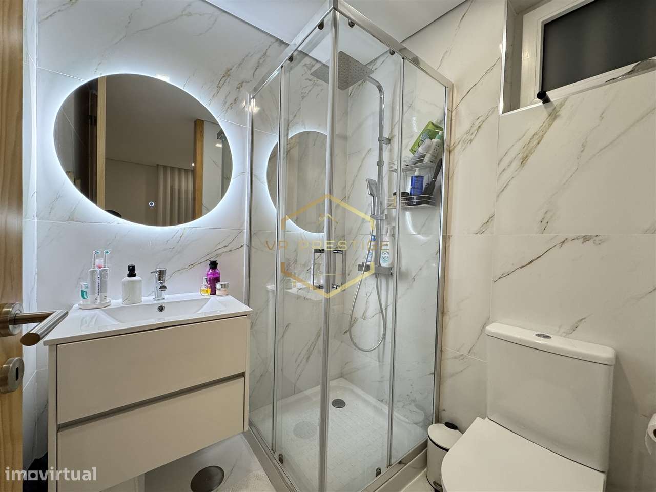 T3 Remodelado junto à Praça do Almada – Terraço Exclusivo de 30 m²-10