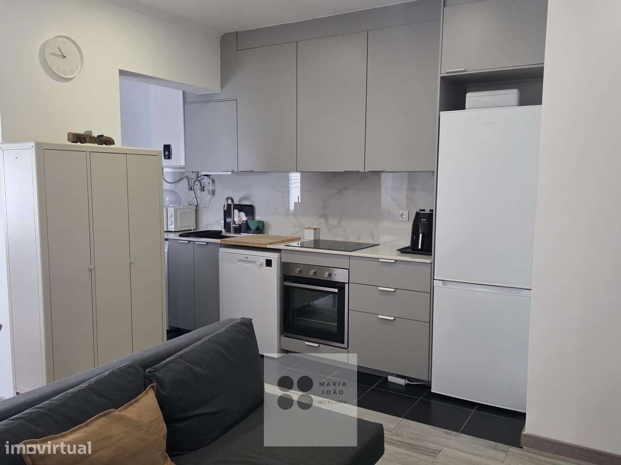 Ótimo Apartamento no Centro de Alhandra, Remodelado.-5