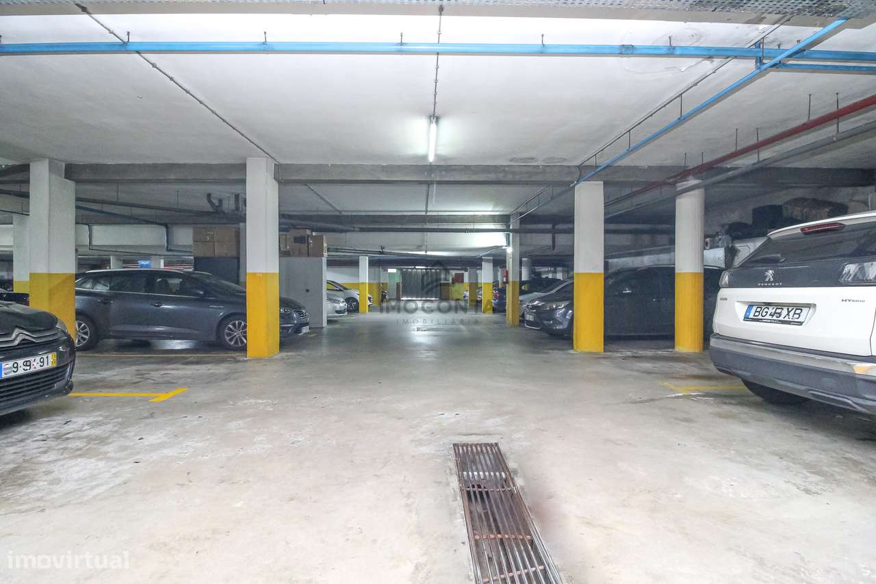 T2 Renovado c/ Garagem na Maia-21