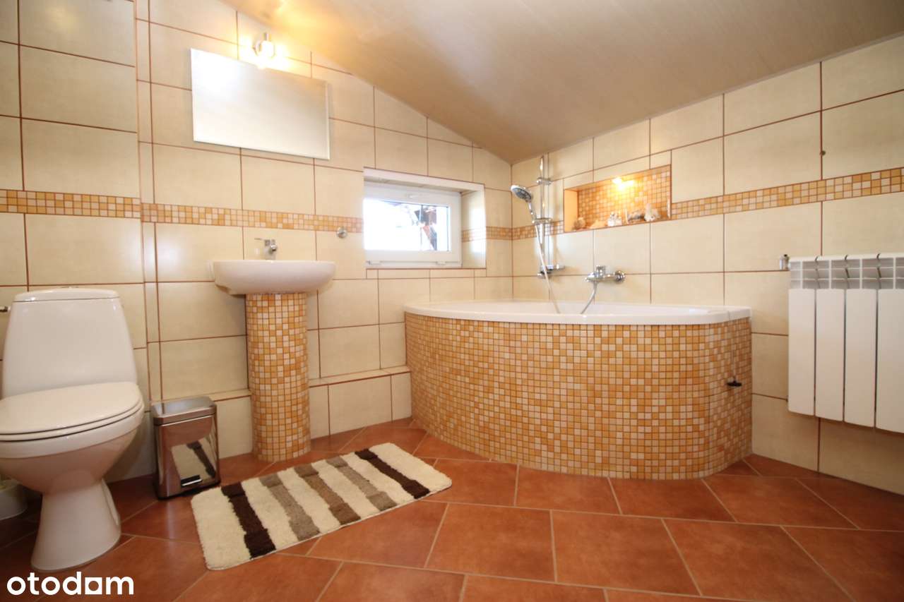 Fantastyczny dom w spokojnej i zielonej okolicy.-11