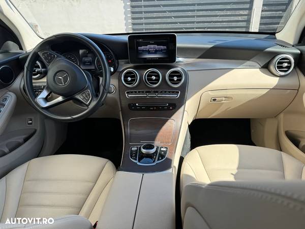 Mercedes-Benz GLC 250 4Matic 9G-TRONIC AMG Line - 9