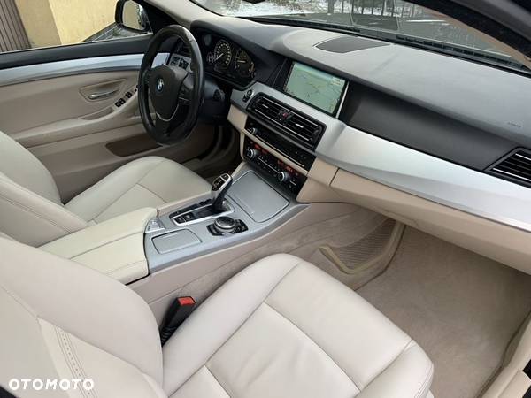 BMW Seria 5 530d Touring Modern Line - 27