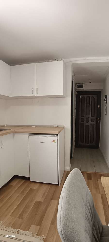 Vand / Garsoniera / Nufarul et 3 / renovata / mobilata nou-2