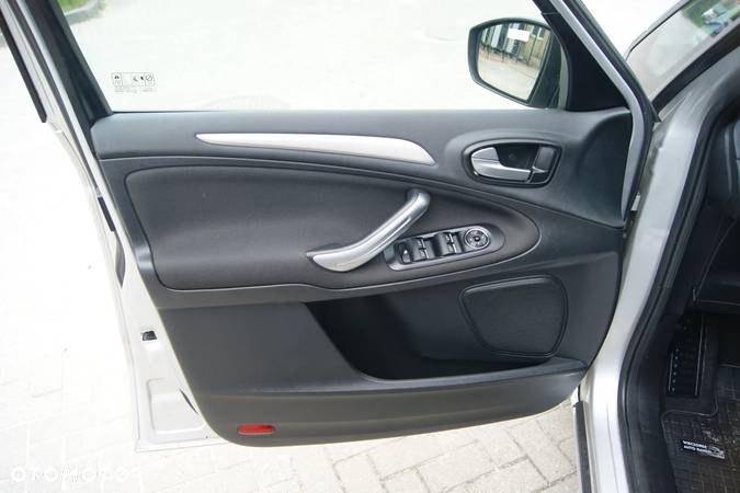 Ford S-Max 1.6 TDCi DPF Titanium - 21