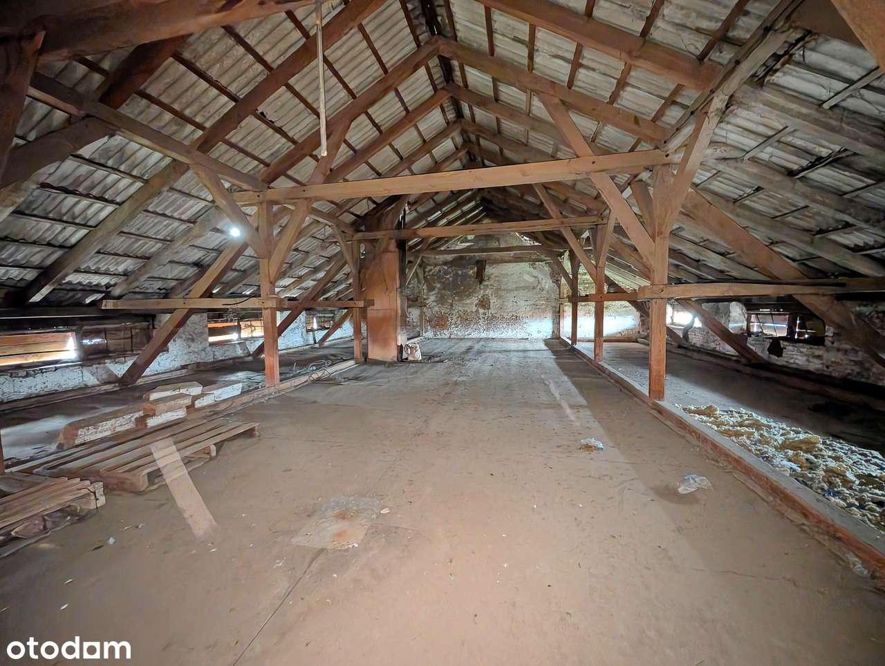 Magazyn w budynku starego browaru w Końskowoli-6