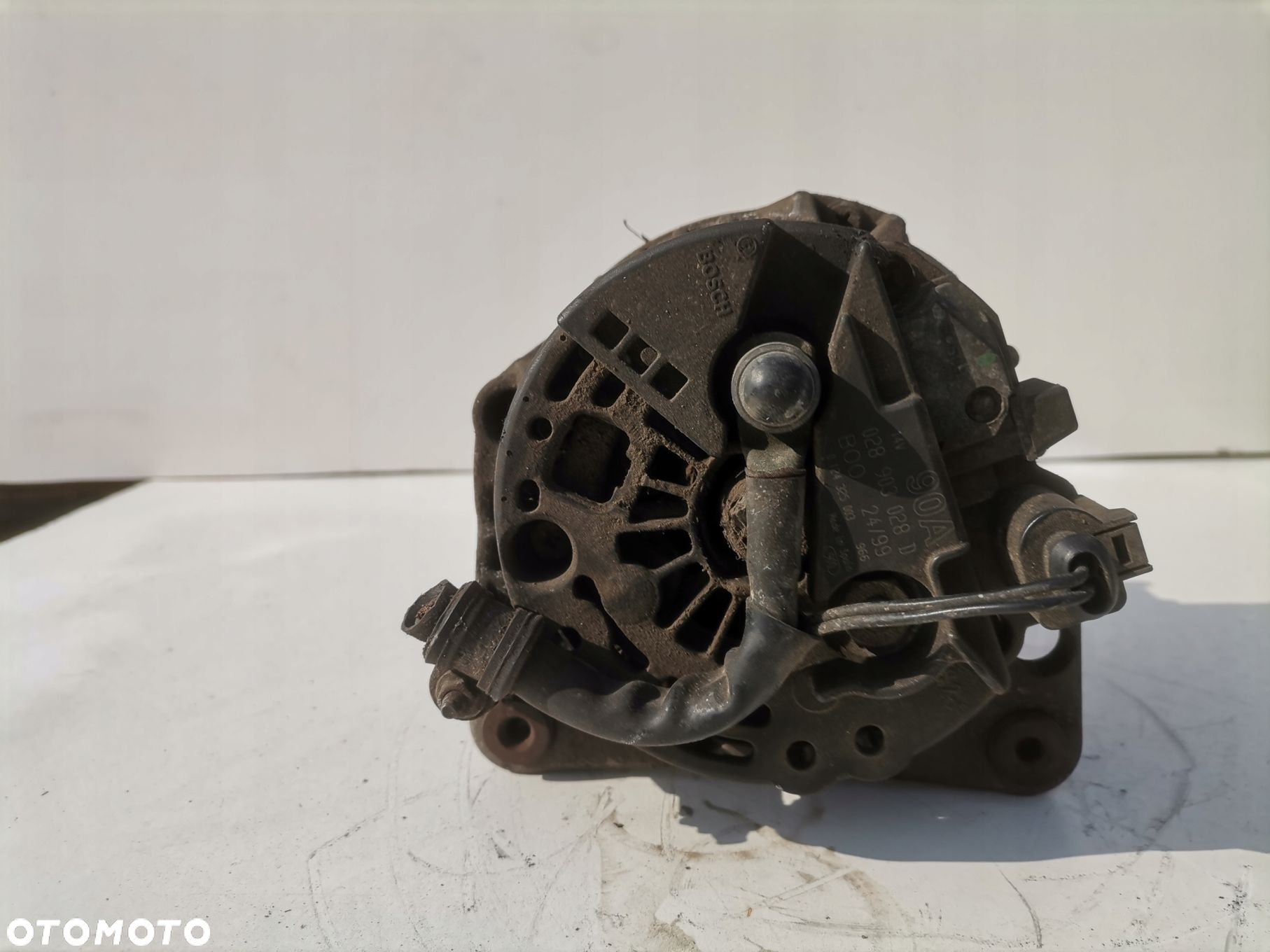 VW GOLF IV 1.6 ALTERNATOR 028903028D 90A - 5