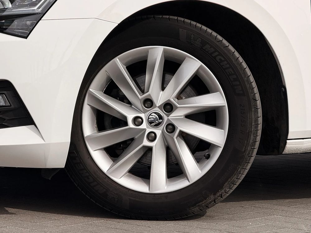 Skoda Superb 1.5 TSI Ambition 150 KM — zdjęcie 6