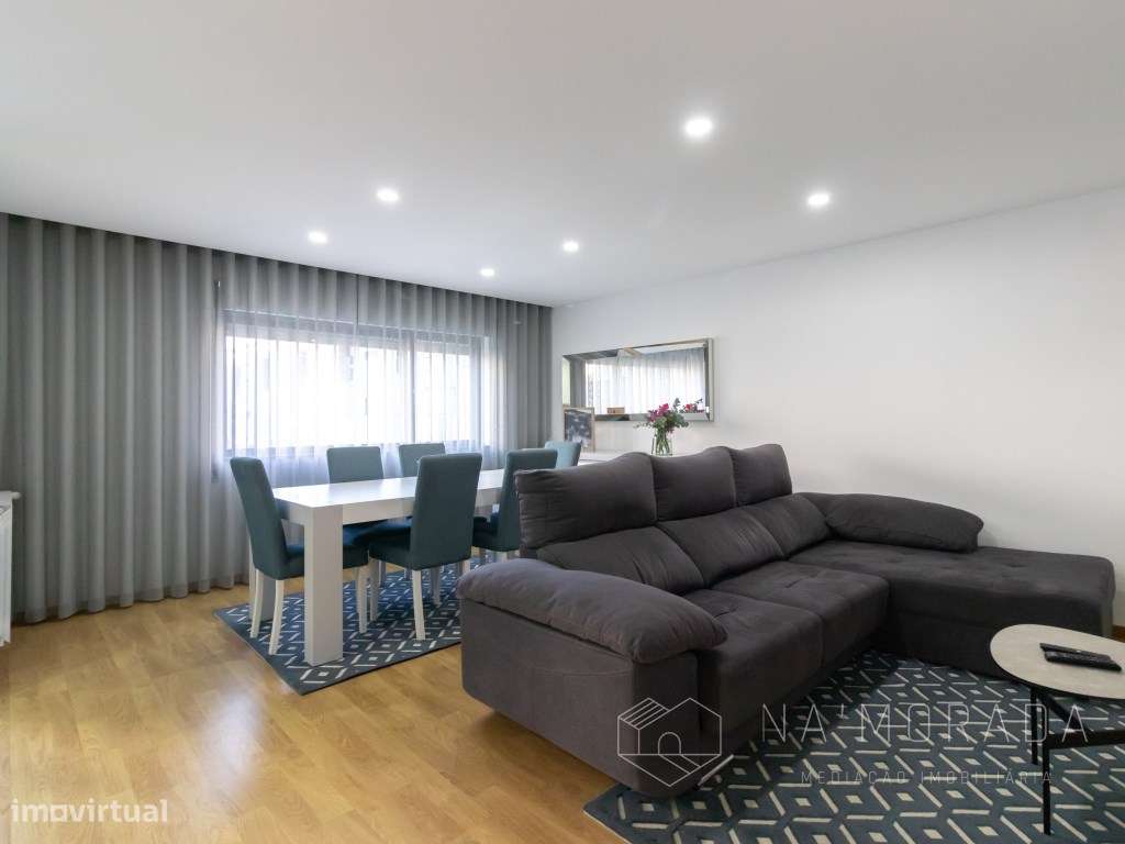 Andar de Moradia T-3 em Mozelos - Santa Maria da Feira - Grande imagem: 3/55