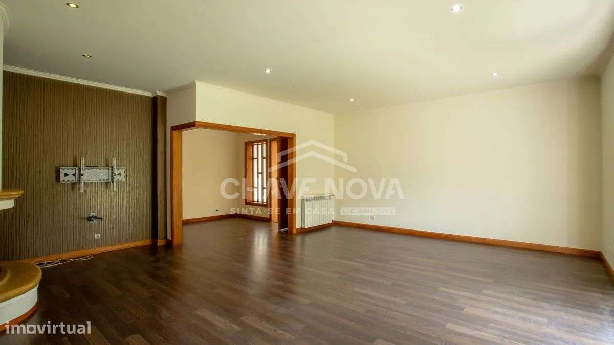 Moradia Geminada V3 c/ Jardim em Rio Meão-20