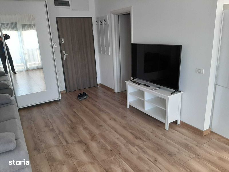 Dau in chirie apartament 2 camere, cu loc de parcare in West Residence