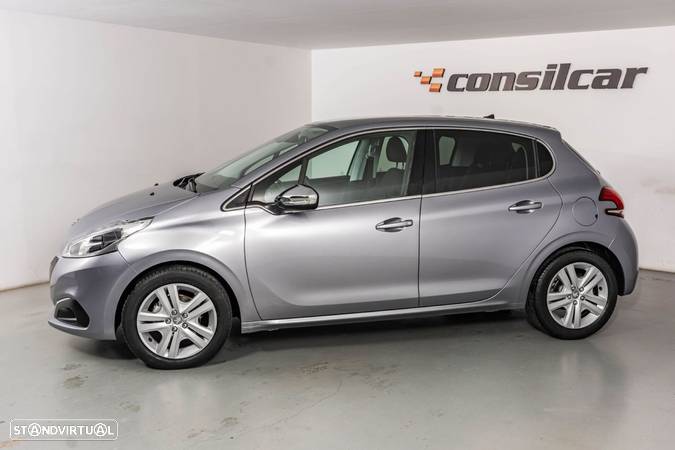 Peugeot 208 1.2 PureTech Allure EAT6 - 5