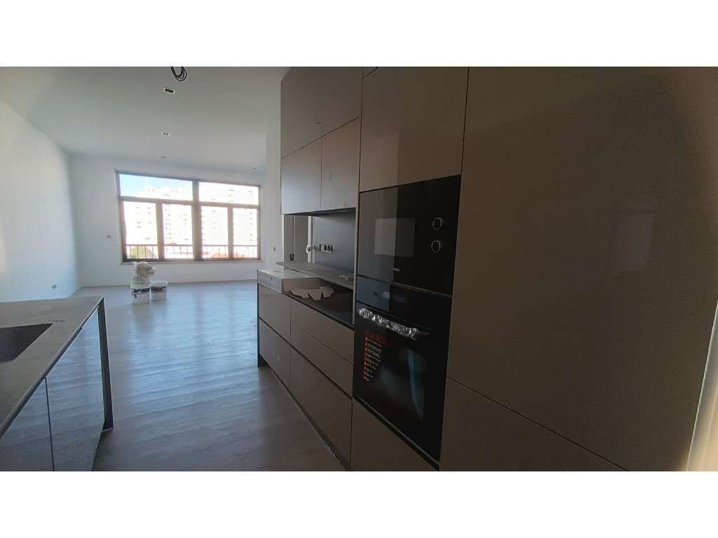 Magnifico Apartamento T0+1 - Monte Abraão - Queluz - Remodelado-6