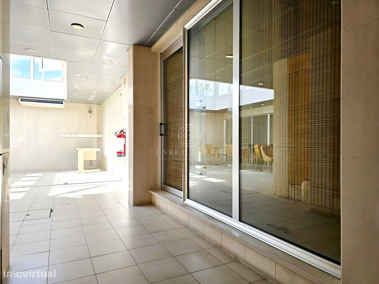 Espaço Comercial com 575 m² para Clínica, Ginásio ou Centro de Saúde n-30