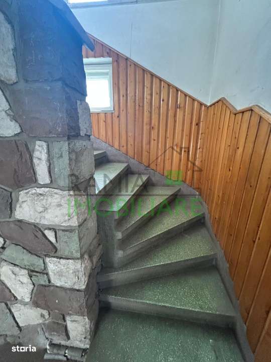 Casa cu 2 apartamente si teren generos-zona centrala, potential excele - Imagine principală: 3/19