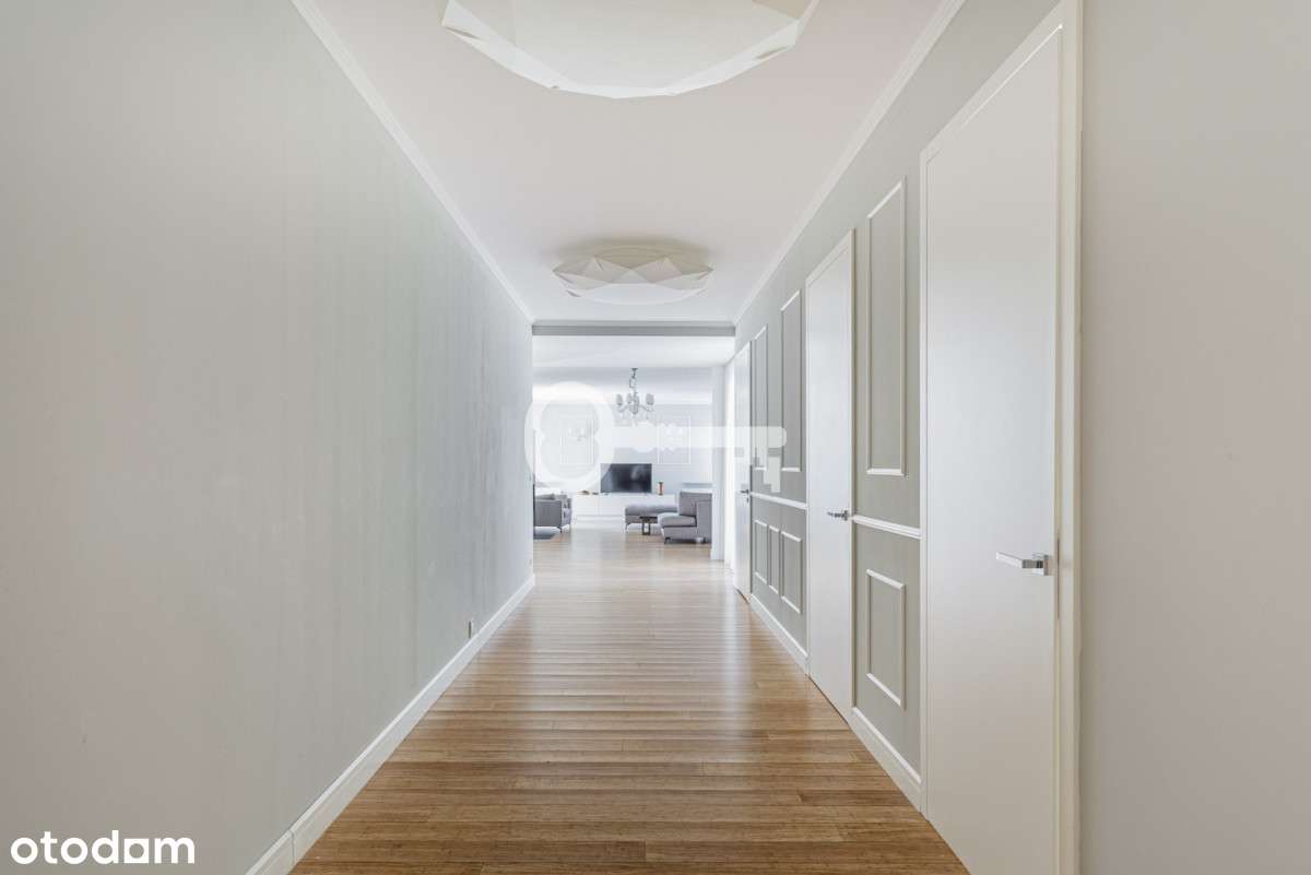 Luksusowy apartament z windą i tarasem-11