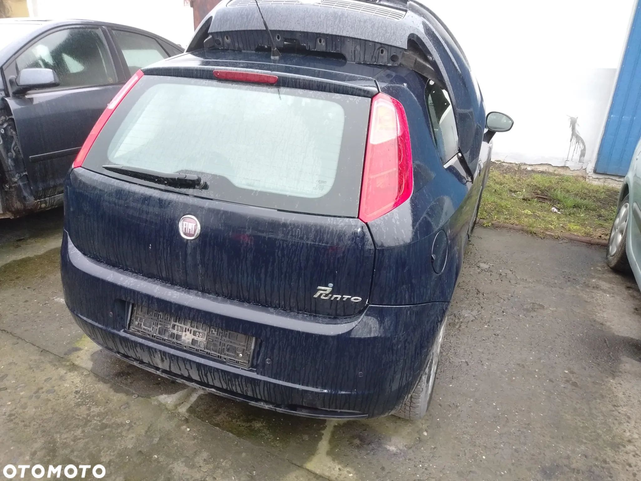 Fiat Grande Punto, lapa tył, lewa, prawa. Europa - 1