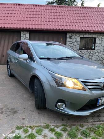 Toyota Avensis 2.0 D-4D Sol - 16