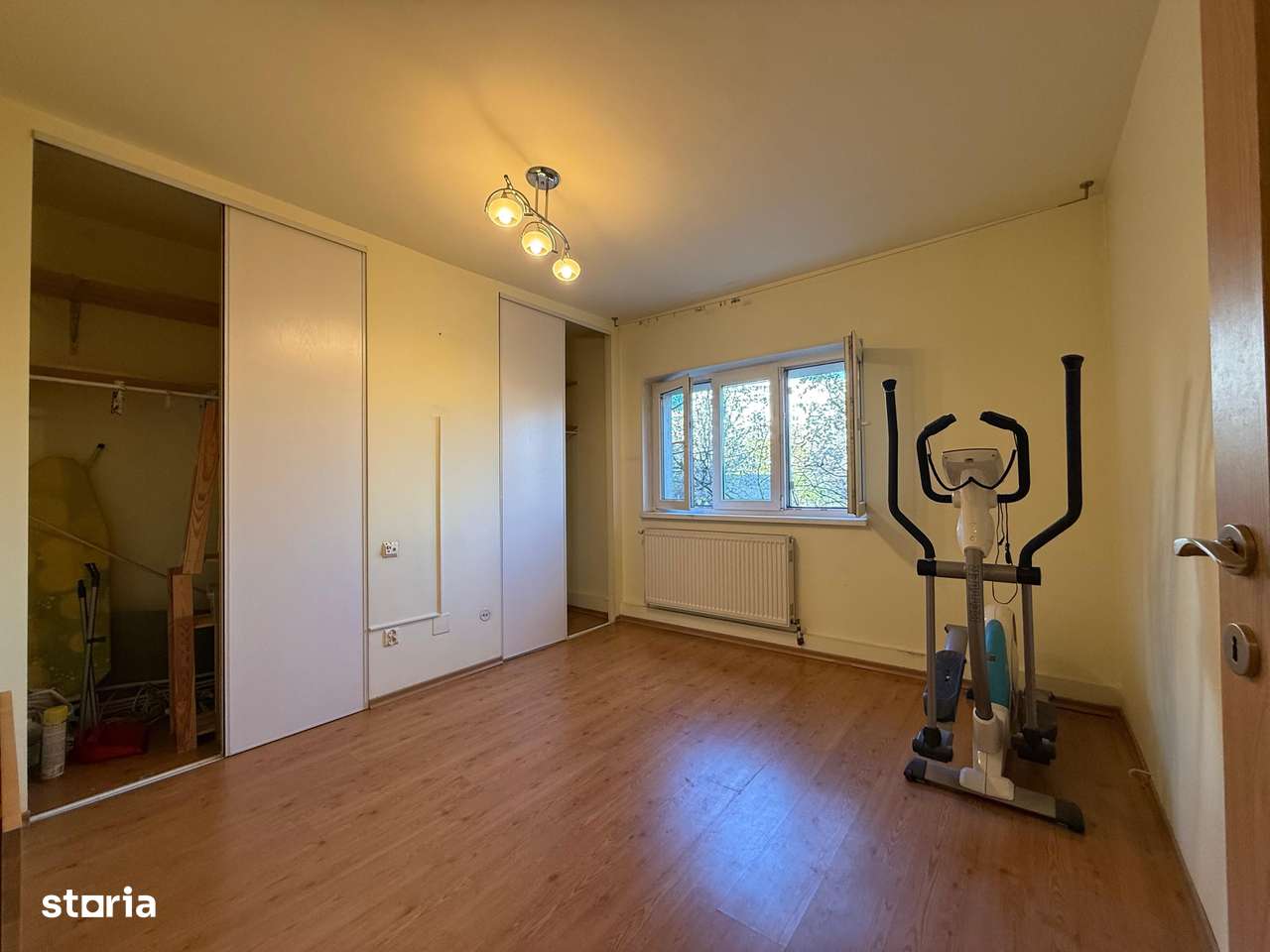 DE VÂNZARE  | 2  CAMERE | BLOC REABILITAT | CENTRALĂ PROPRIE | NERVA T - Imagine principală: 2/8