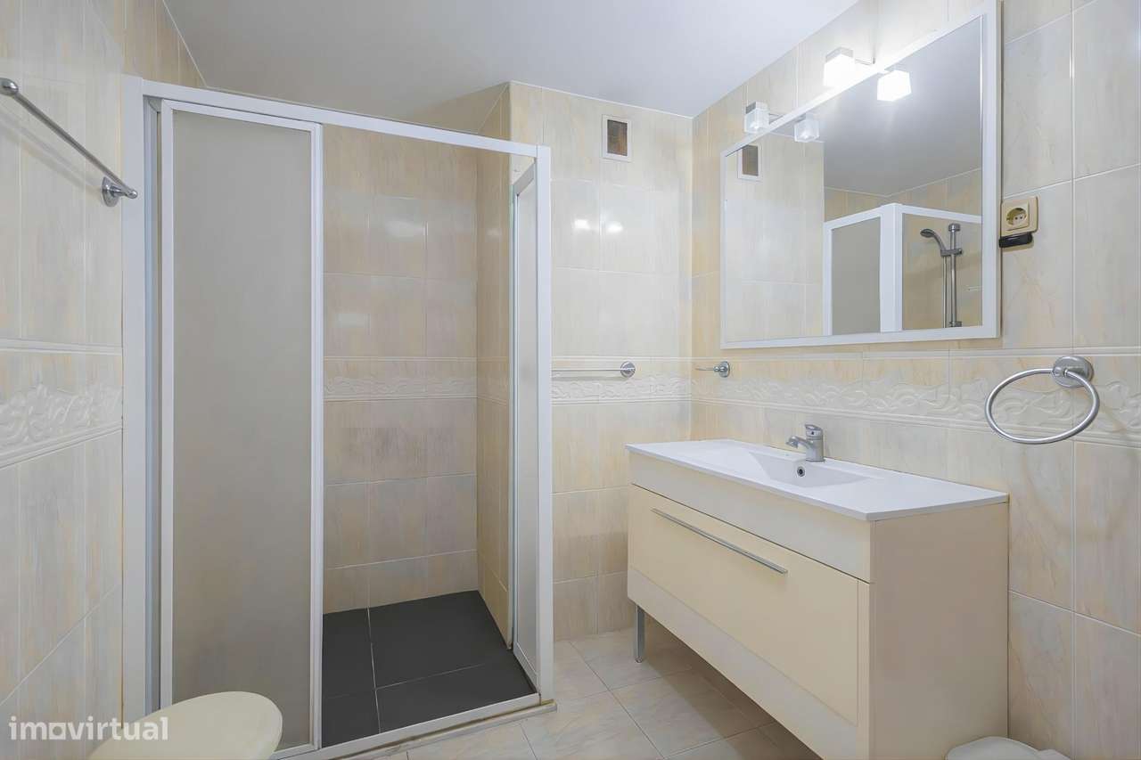 Moradia T8 na Póvoa do Varzim | Oportunidade de Investimento com...-42