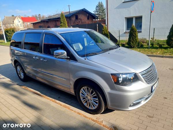 Chrysler Town & Country 3.6 Touring - 11