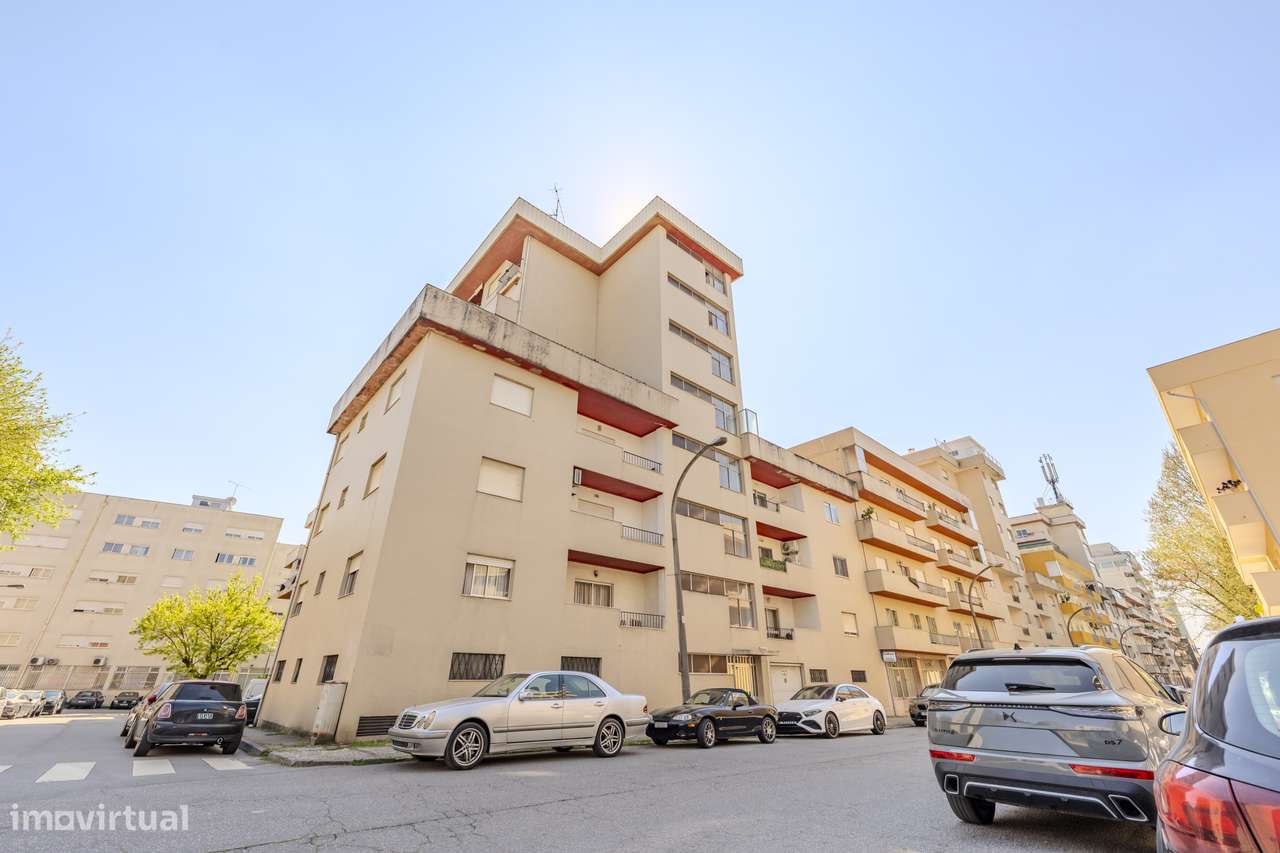 Apartamento T3 Duplex para venda na Rua Doutor José Vilaça, Braga-22