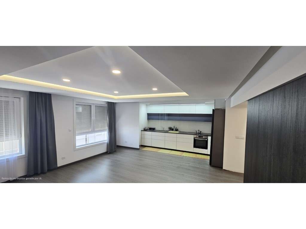 Apartamento T2+1 Remodelado com 2 Suítes e Garagem | Paranhos, Porto-4